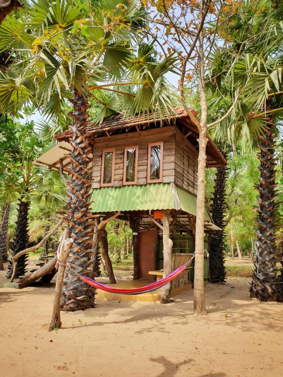 Light House Beach Hut Komari Luaran gambar