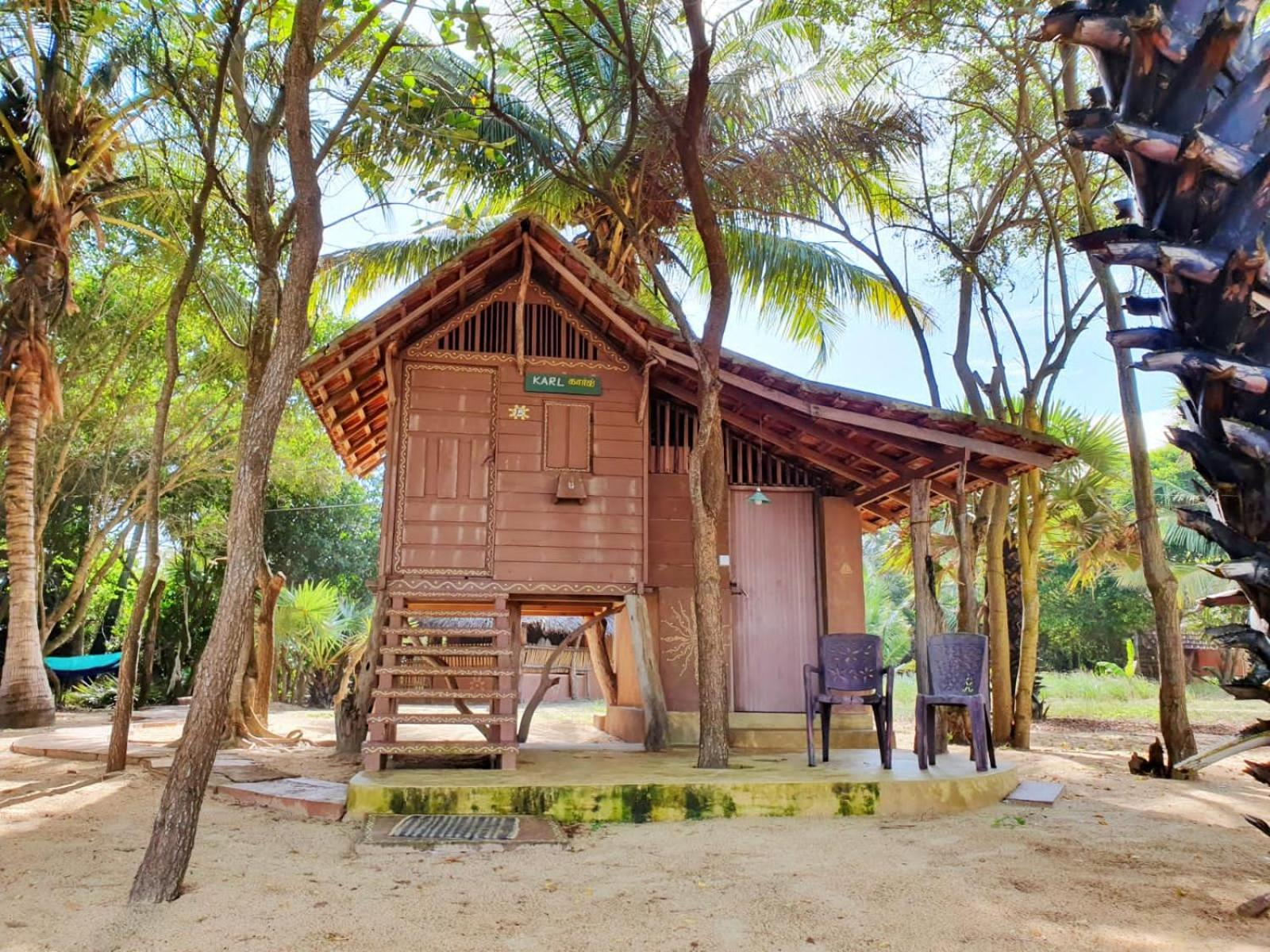 Light House Beach Hut Komari Luaran gambar