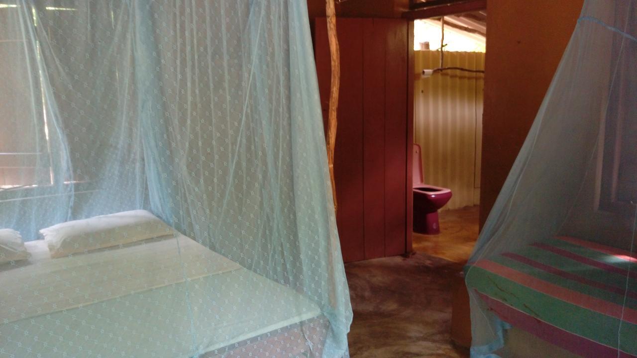 Light House Beach Hut Komari Luaran gambar